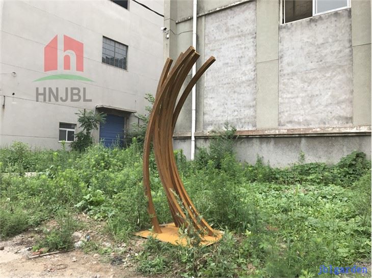 Kip od Corten Steel (COR-TEN).