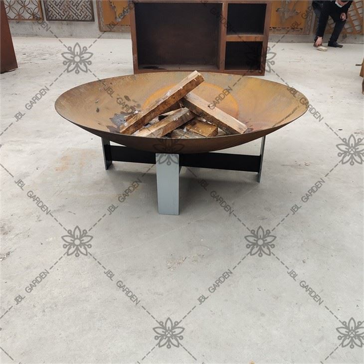 Outdoor Garden Fire Pit
