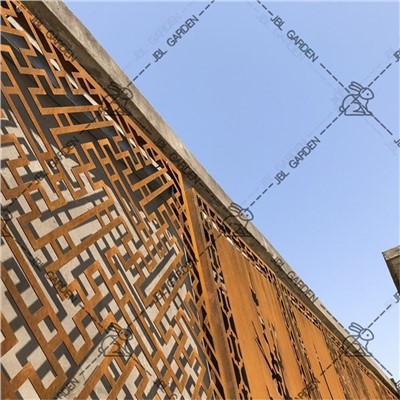 Vanjska sobna pregrada sa postoljem