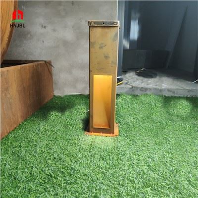 Kvadratna LED svjetiljka