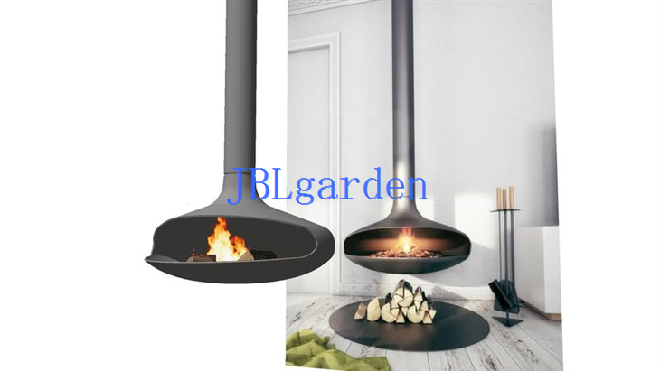 Kamin u vili na krovu i stropu